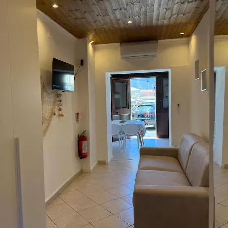 DomusSolis - Casa vacanza a 2 passi dal mare-3